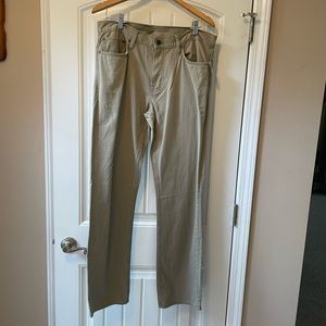 Old Navy Men’s Straight Fit Khakis, 34X34, NWT